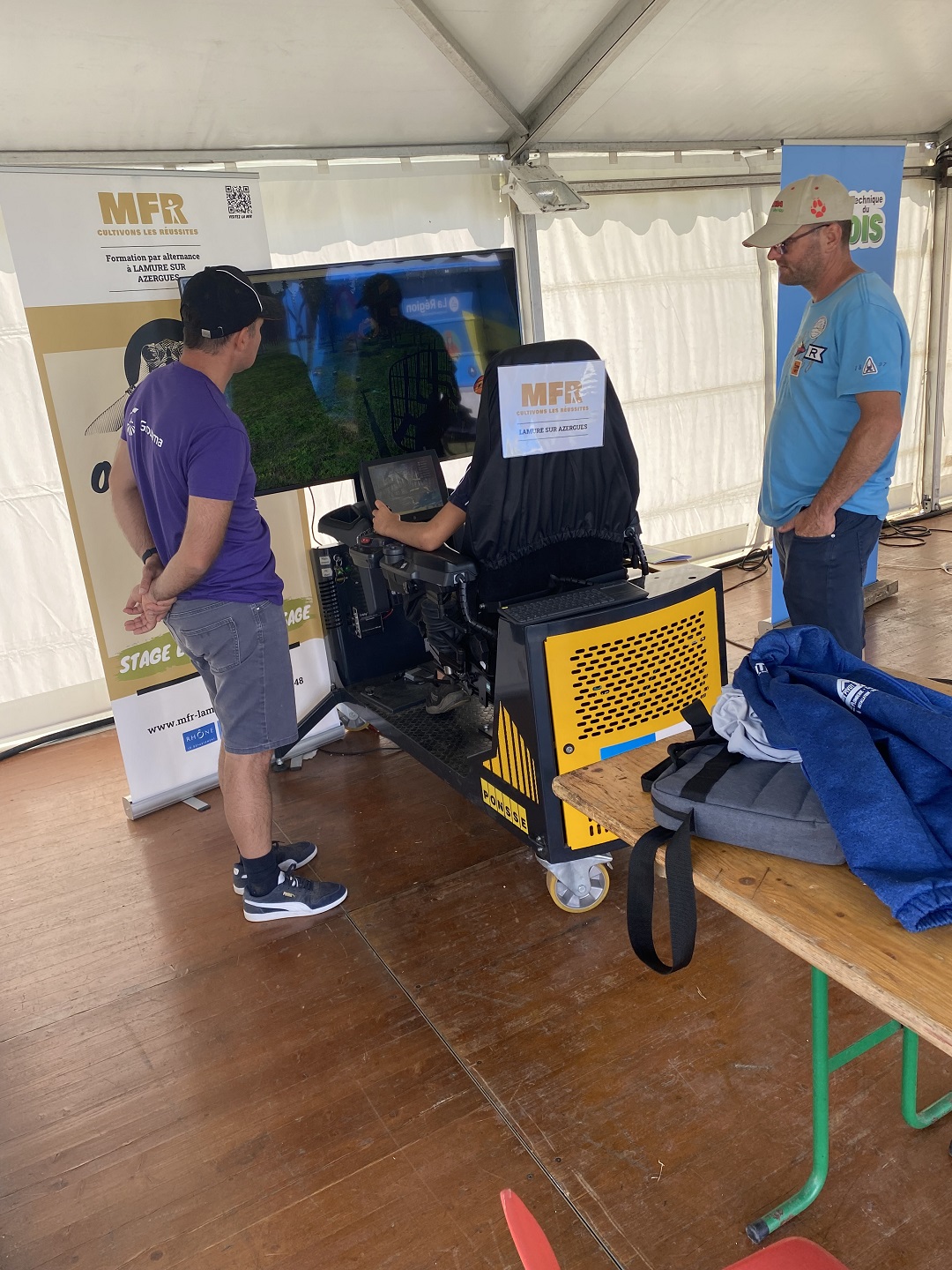Simulateur à disposition pour les personnes souhaitant s'initier